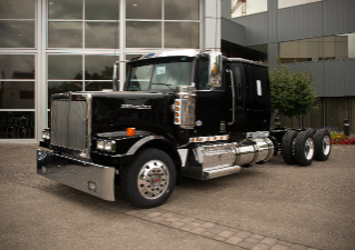Detroit DD13 Engine Now Available in Select Western Star Car Haulers 